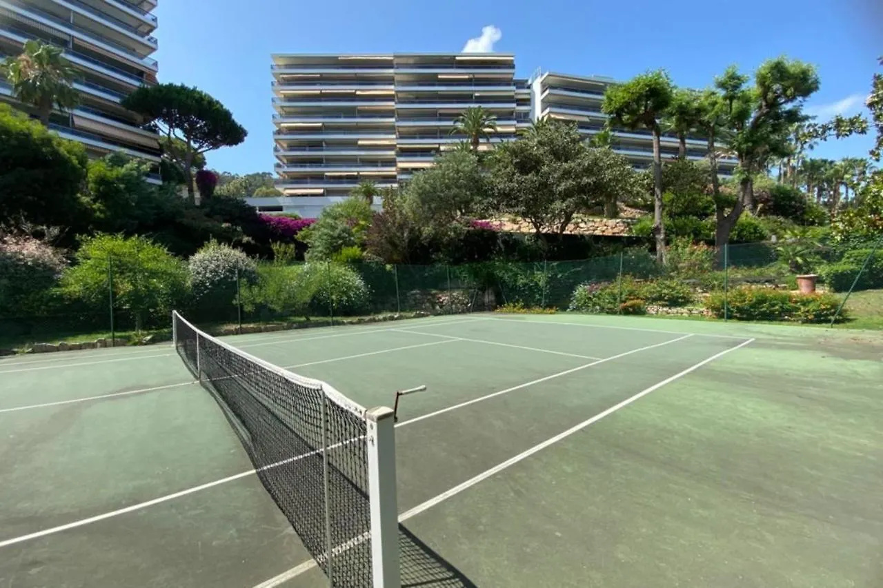 Comfortable Cocoon With Exceptional Sea View Vallauris 0*,  France