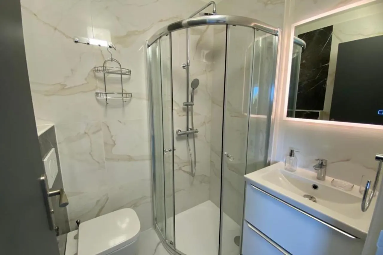 Comfortable Cocoon With Exceptional Sea View Vallauris 0*,  France