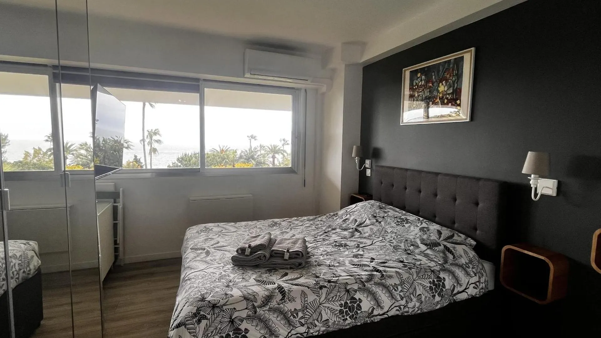 Comfortable Cocoon With Exceptional Sea View Vallauris France