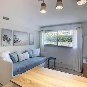  Appartamento Golfe Juan Dans Résidence Avec Piscine